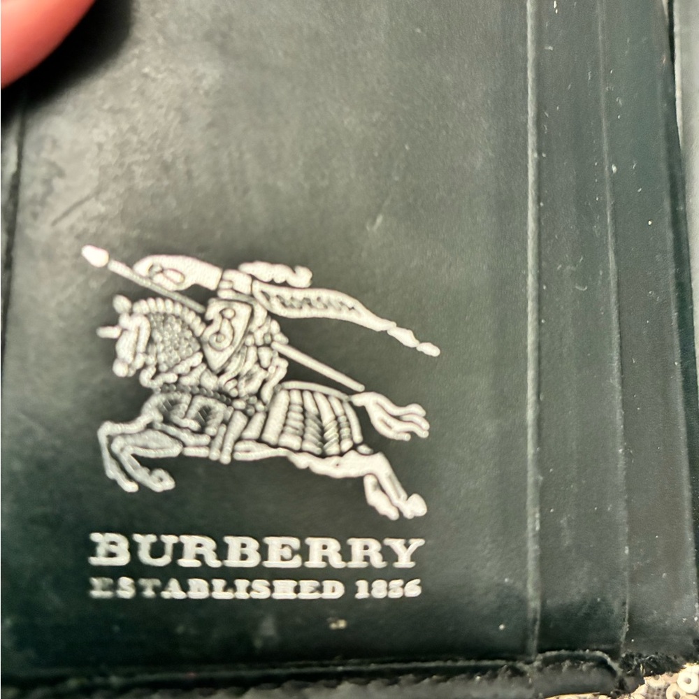 Classic Vintage Burberry Plaid - Black Trim Wallet w Coin Slot - Picture 14 of 15